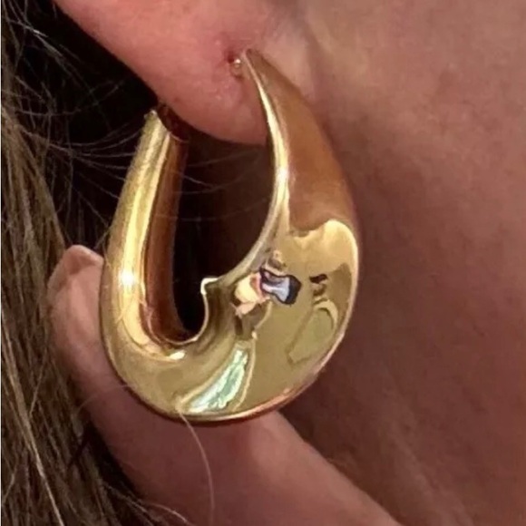 14k Yellow Gold Swirl Hoop Wave Twist Hollow Earrings 1  1/2 In - Picture 7 of 11